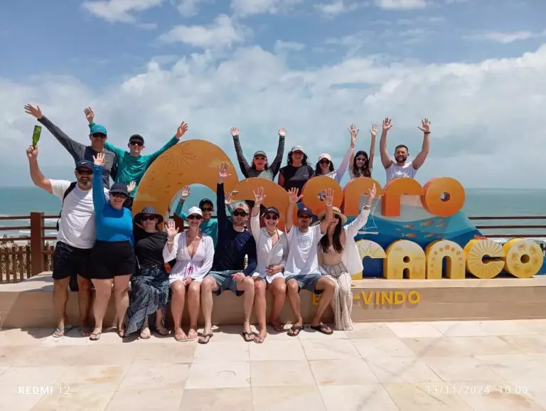 Grupo no Passeio em Morro Branco